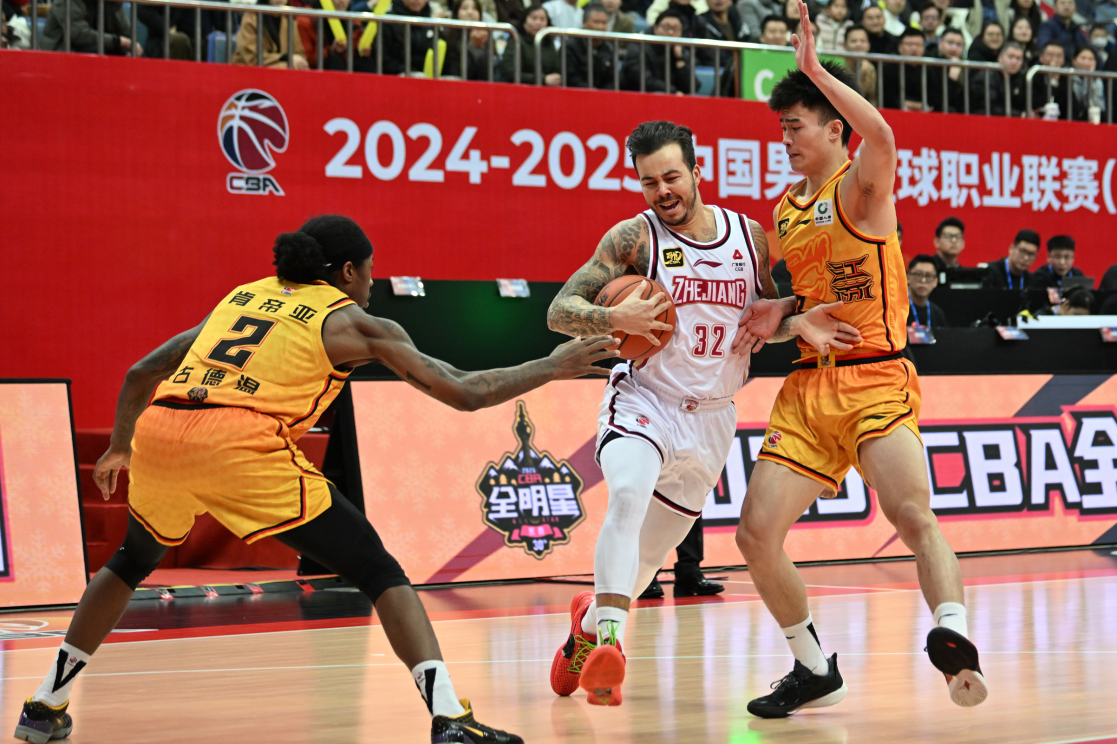 九游官网入口-浙江队再遭质疑备战欧篮联曼联今晨门线救险，国际比赛日休斯敦火箭备战NBA常规赛看傻球迷 